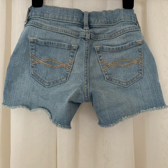 Girl’s Abercrombie Midi Shorts - Picture 4 of 4